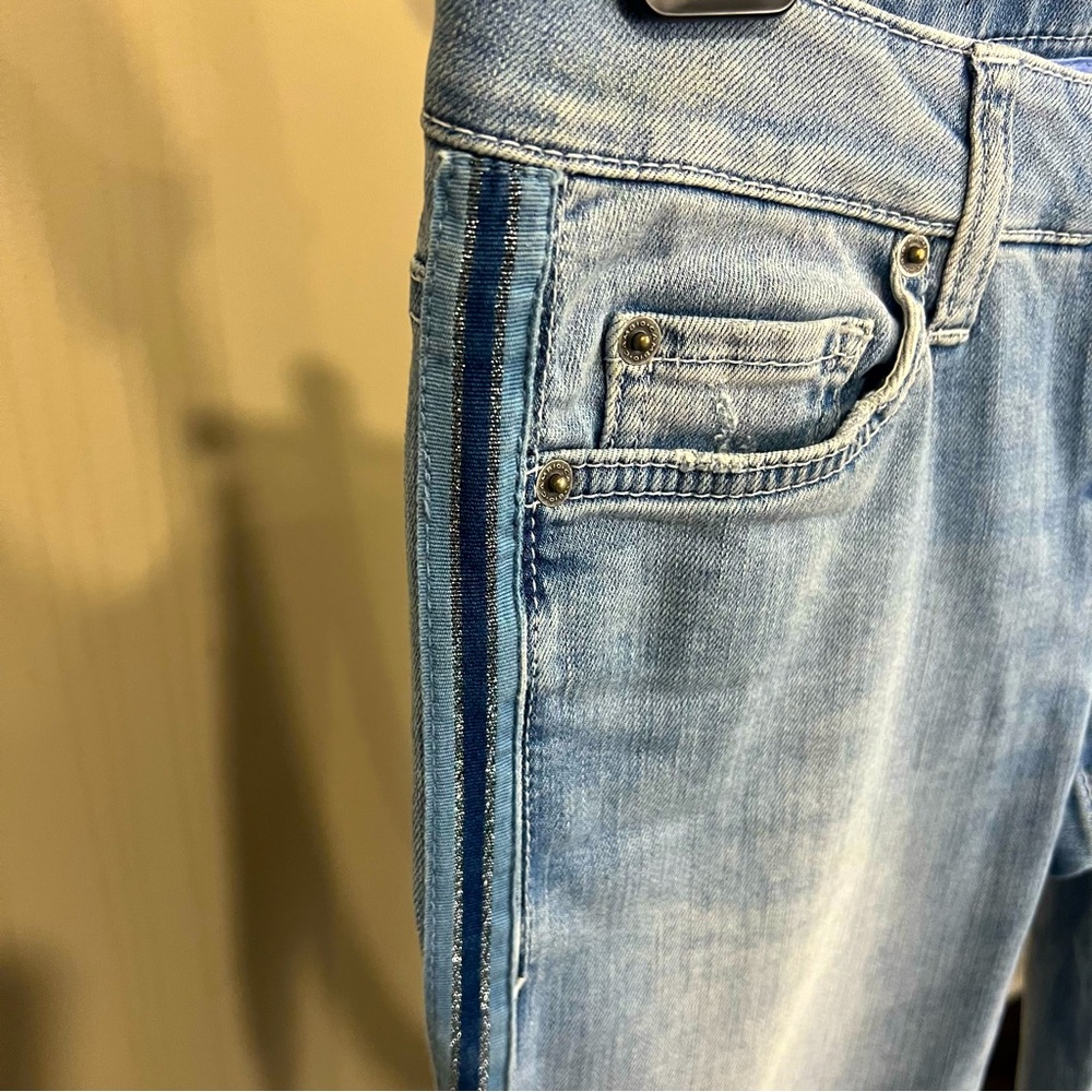 Cambio Jeans 4- pale blue denim with blue stripes and shine, rhinestones on cuff